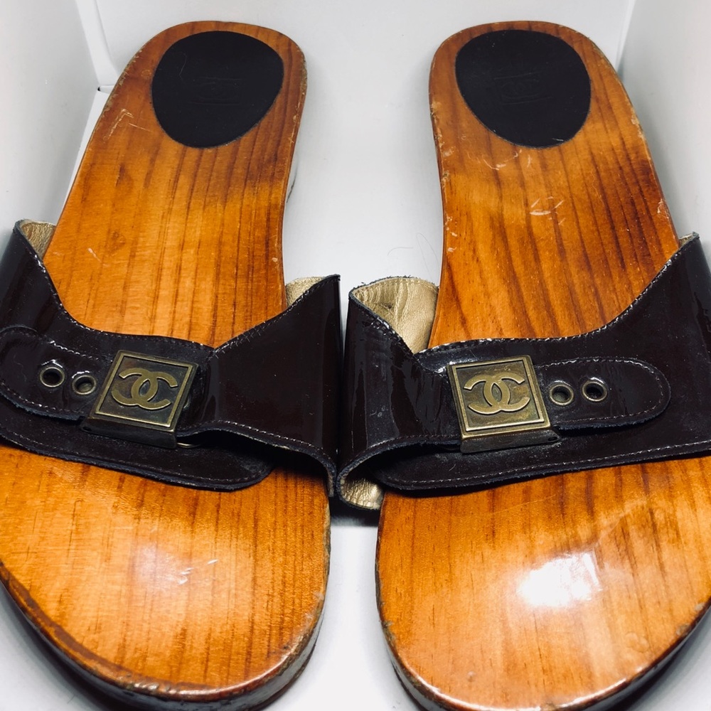 Chanel CC slide on Sandal